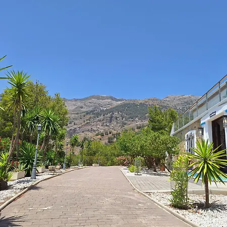 Villa Casa Alta - Exclusive Large Luxury Private Villa, Large Pool, Amazing Views, On The Edge Of The Village And Next To Natural Park *