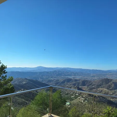 Casa Alta - Exclusive Large Luxury Private Villa, Large Pool, Amazing Views, On The Edge Of The Village And Next To Natural Park *
