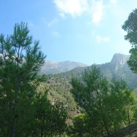 Casa Alta - Exclusive Large Luxury Private Villa, Large Pool, Amazing Views, On The Edge Of The Village And Next To Natural Park *